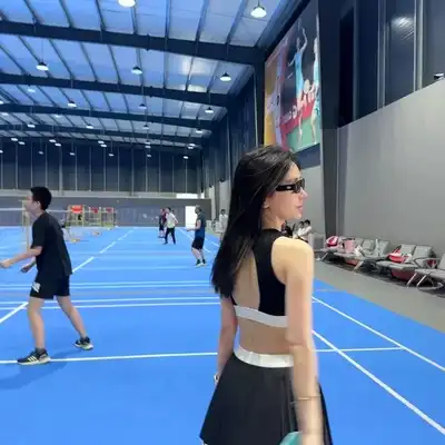 康鹏